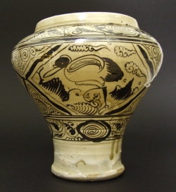 Ming Cizhou stoneware, brown iron oxide on cream slip depicting a crane - courtesy R&G McPherson Antiques